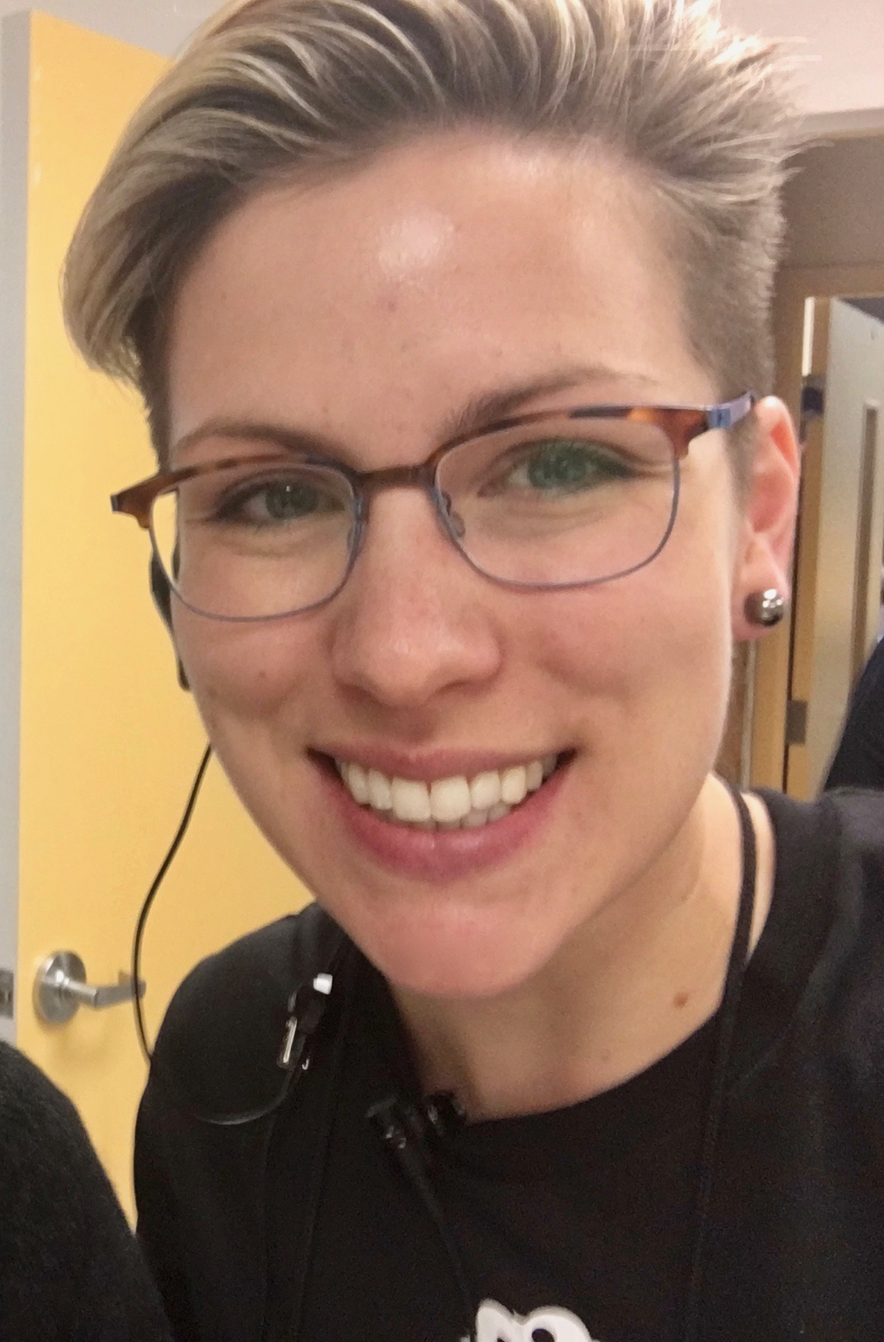 28772614_File000004_657209929 - Julie SimDoc